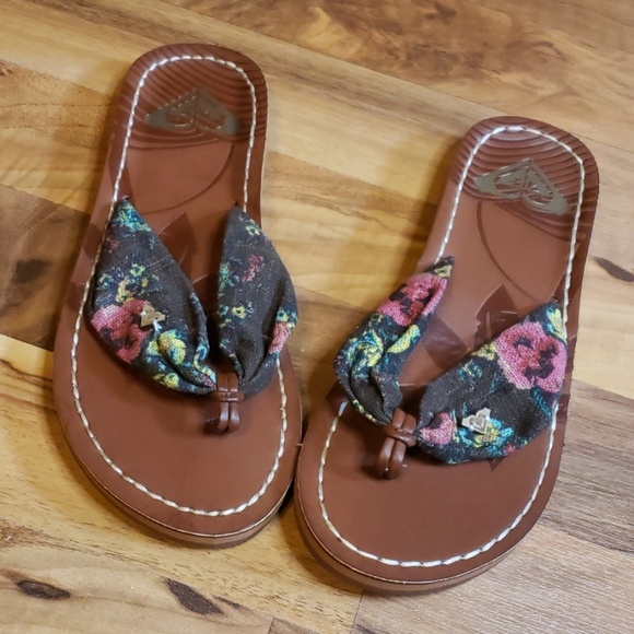 Roxy Other - NEW Roxy Girl's Palau Floral Sandal Size 6